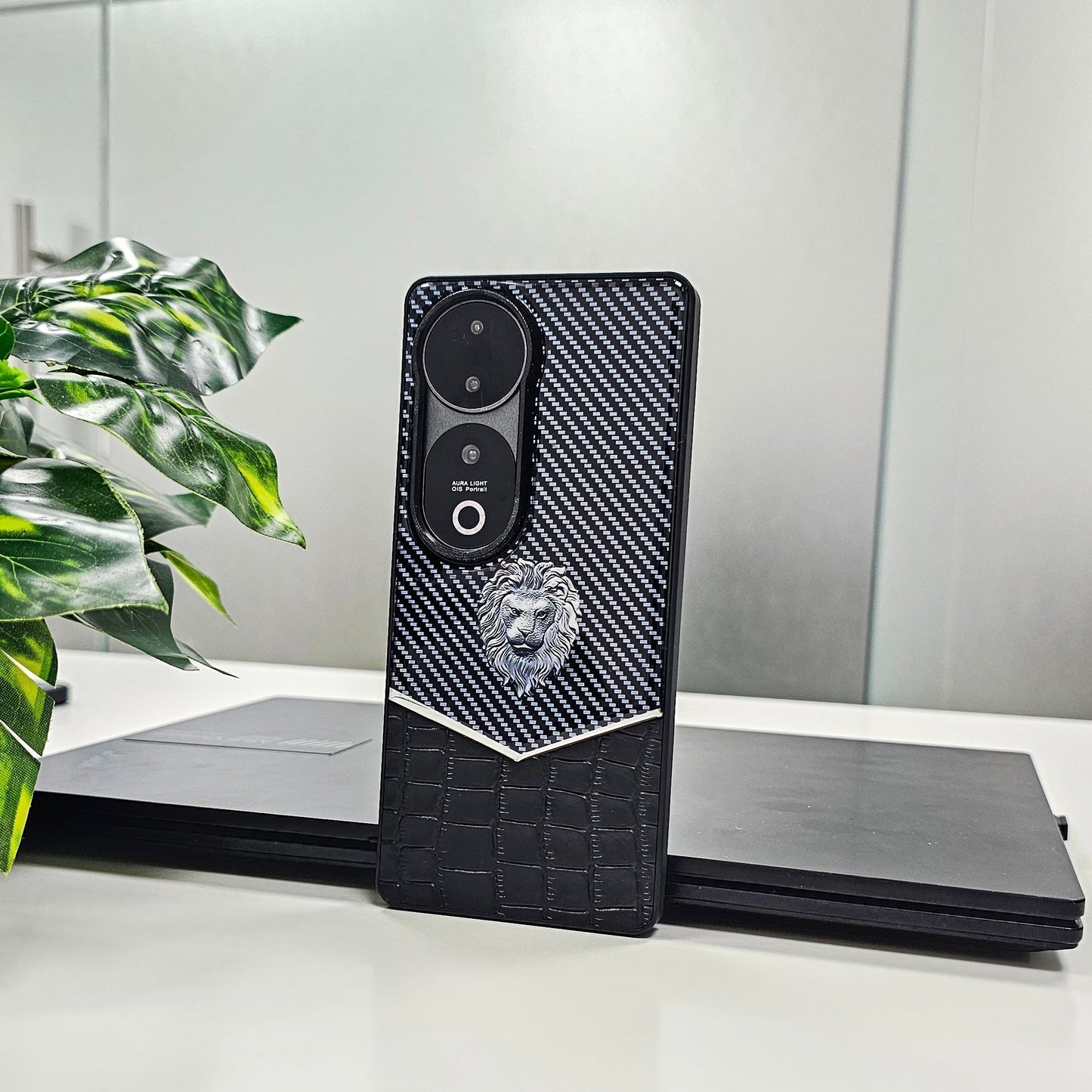 Vivo V40 5G Luxury Lion Pattern Leather And Liquid Silicone Case